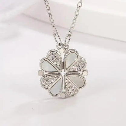 The Clover Necklace