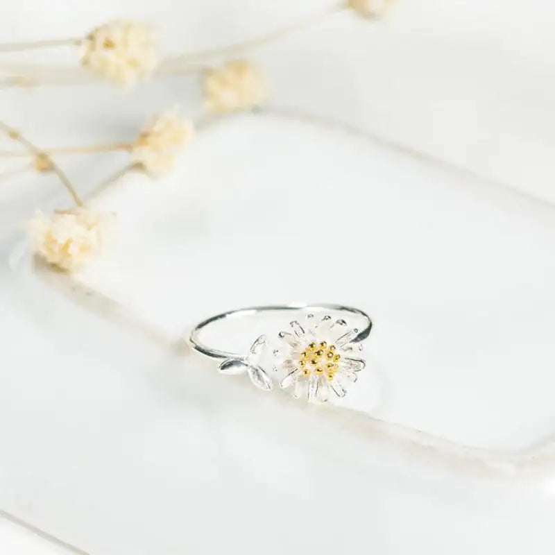 Vintage Daisy Flower Rings